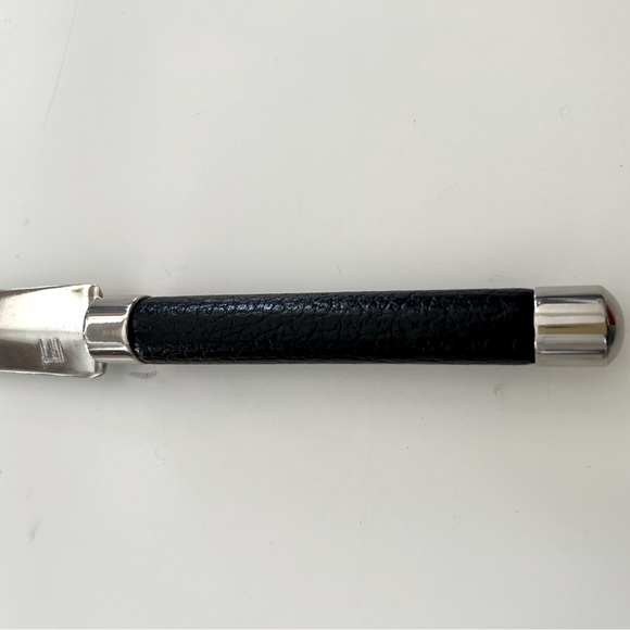 Vintage Dunhill Letter Opener, Sterling Silver and Black Leather. Circa 1980 - Picture 4 of 5